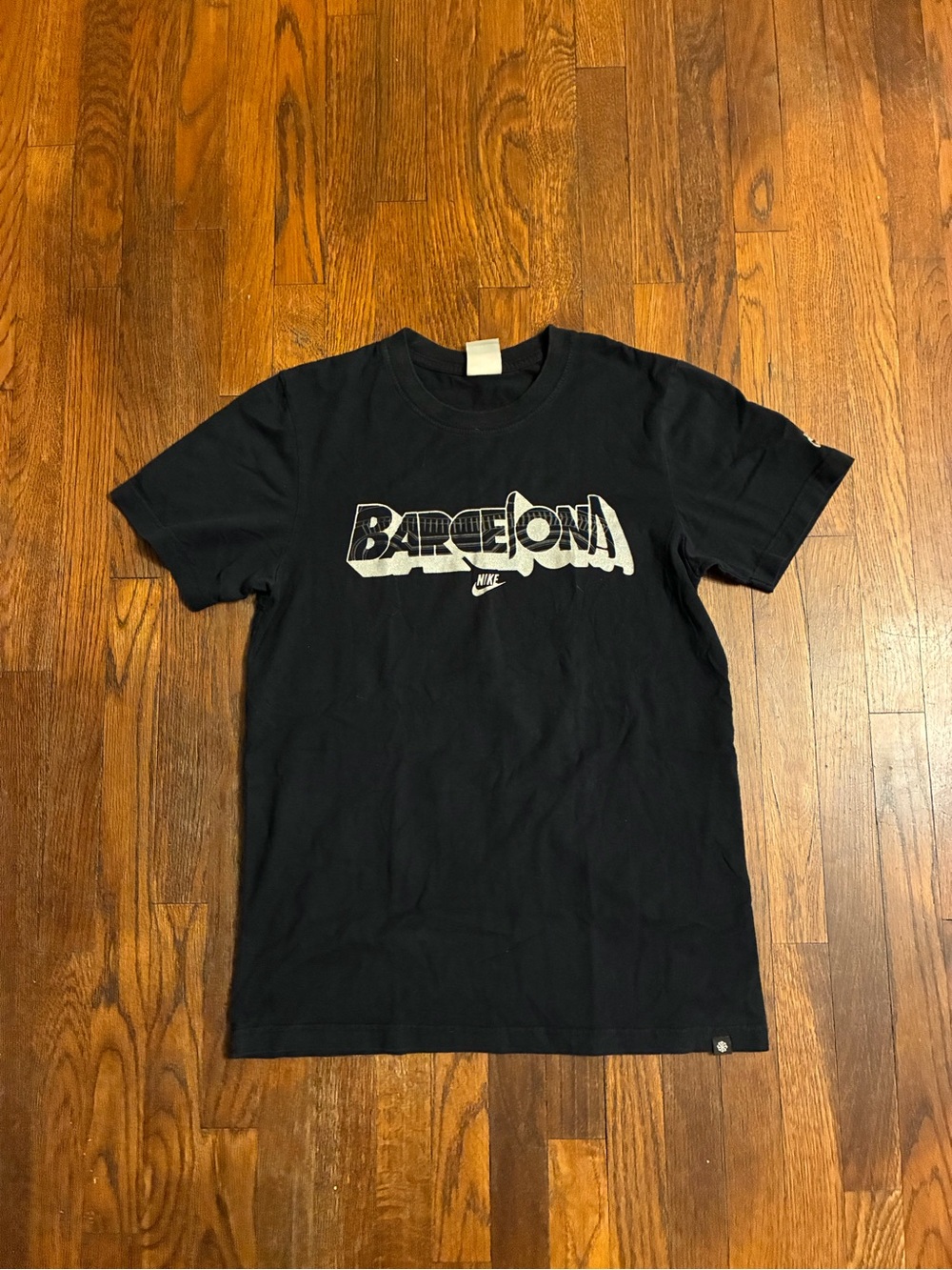 Vintage Nike Barcelona tshirt size medium